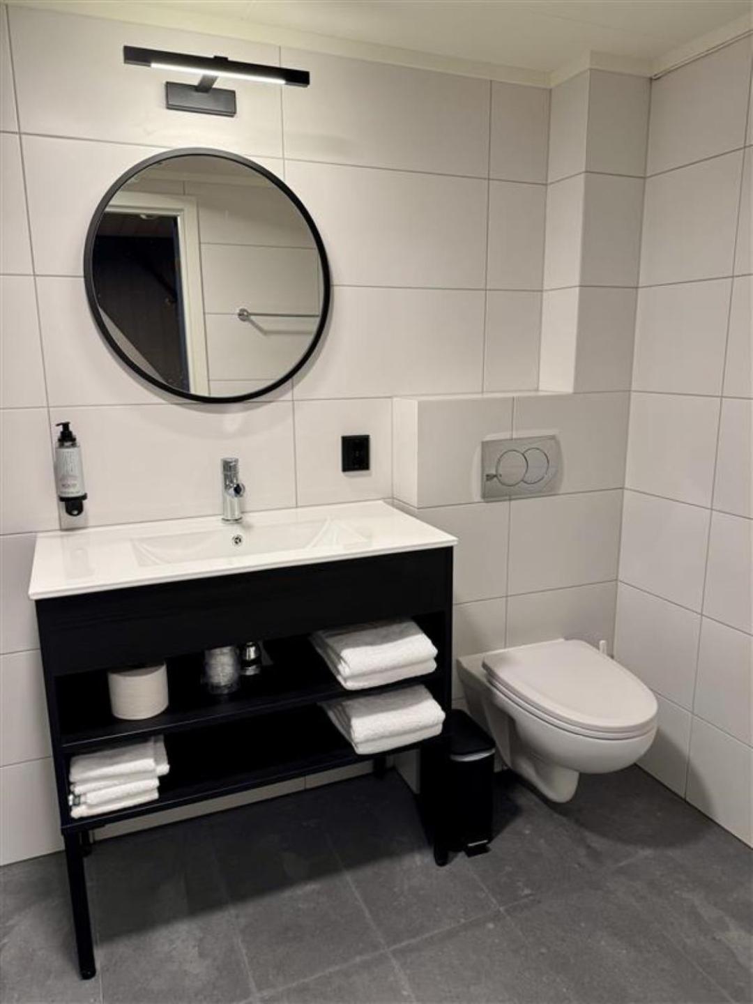 אנדנס Gronnbuene Rorbu Hotel מראה חיצוני תמונה