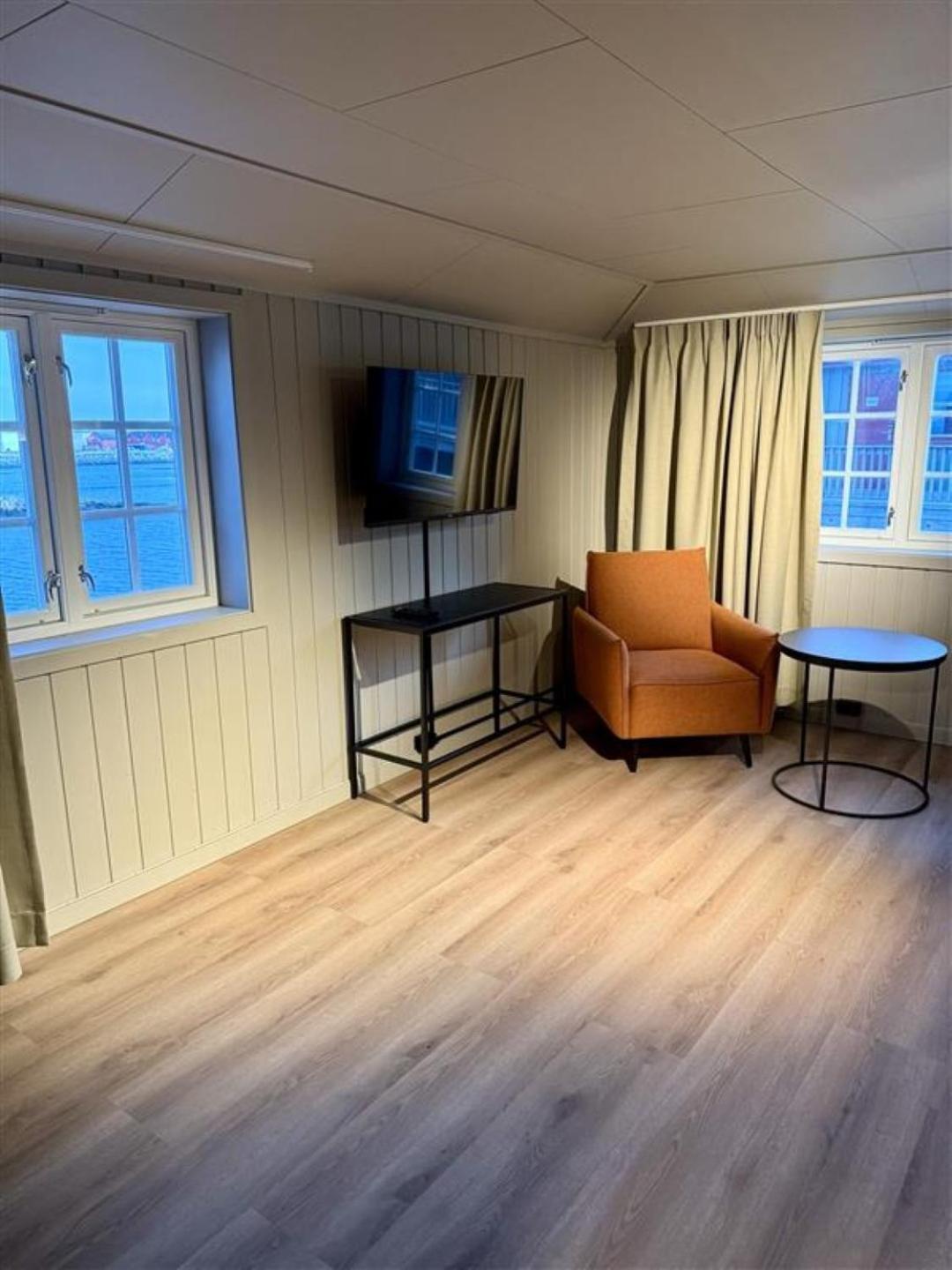 אנדנס Gronnbuene Rorbu Hotel מראה חיצוני תמונה