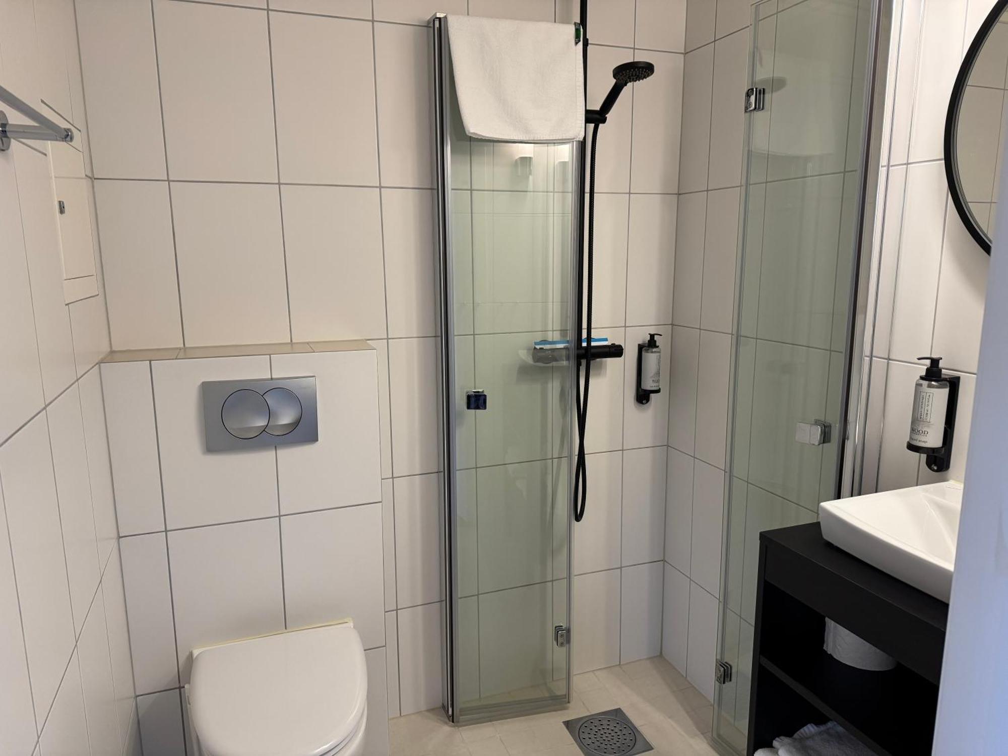 אנדנס Gronnbuene Rorbu Hotel מראה חיצוני תמונה