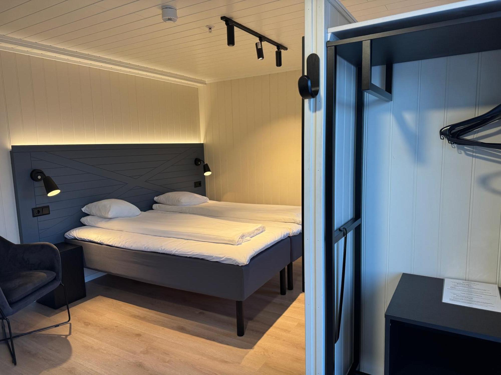 אנדנס Gronnbuene Rorbu Hotel מראה חיצוני תמונה